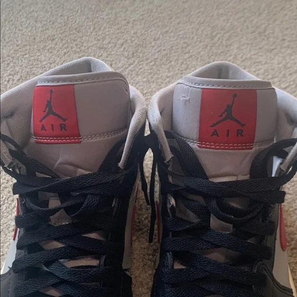 Nike Air Jordan High Top Tennis Shoes - Picture 3 of 14